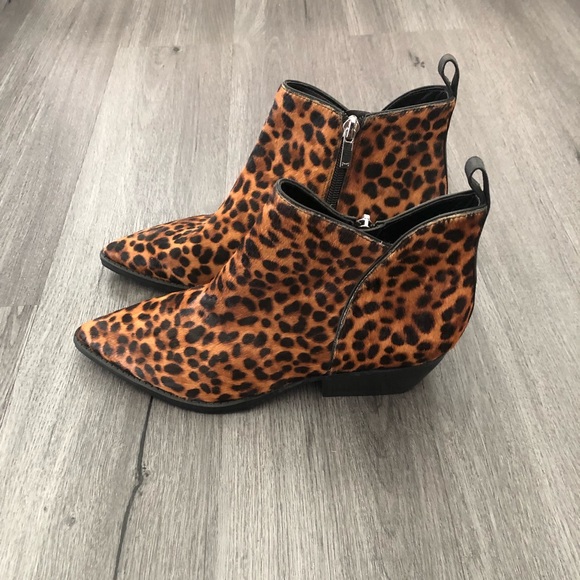 New Without Tags Marc Fisher Obrraly Leopard Cheetah Print Booties - Picture 2 of 8